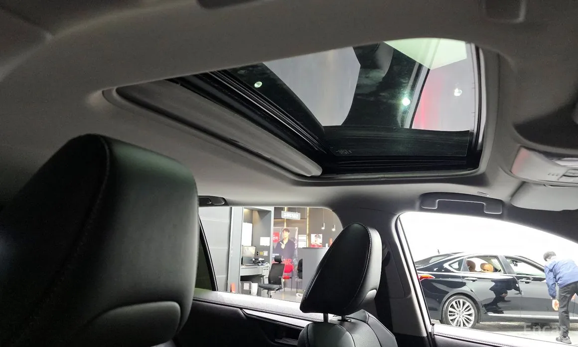 Фото 19 - Toyota RAV4