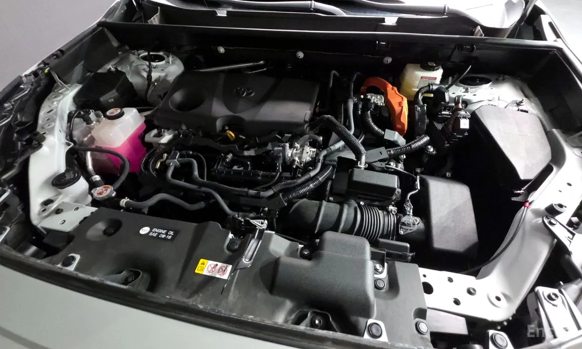 Фото 6 - Toyota RAV4