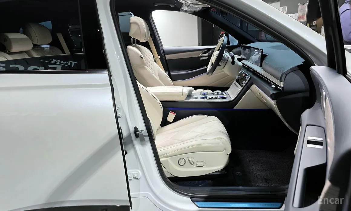 Фото 10 - Genesis GV80