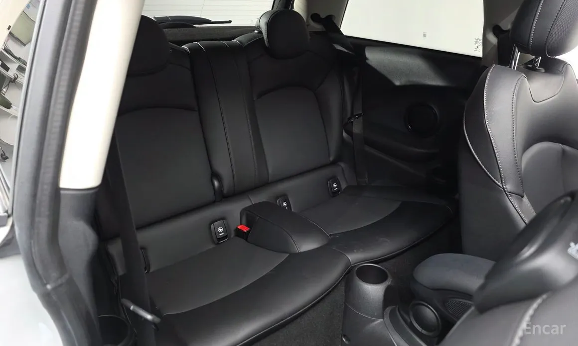 Фото 11 - Mini Cooper