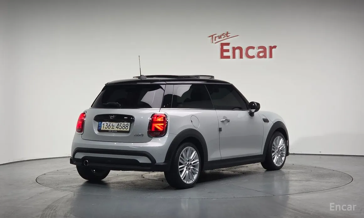 Фото 2 - Mini Cooper