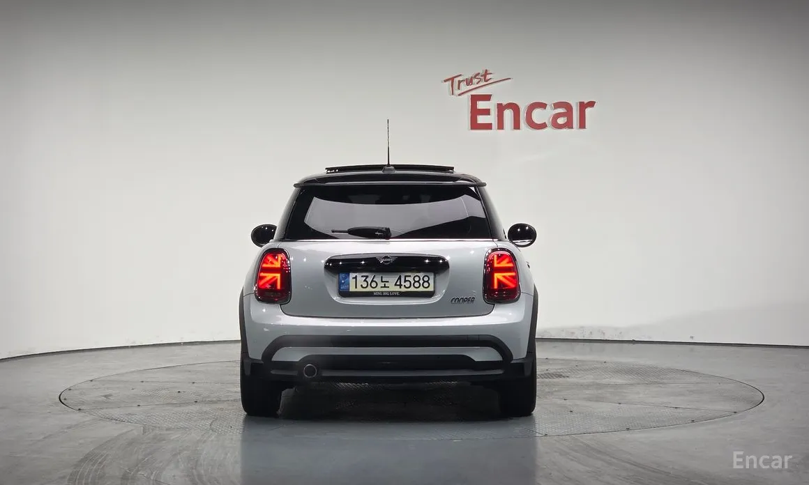 Фото 4 - Mini Cooper