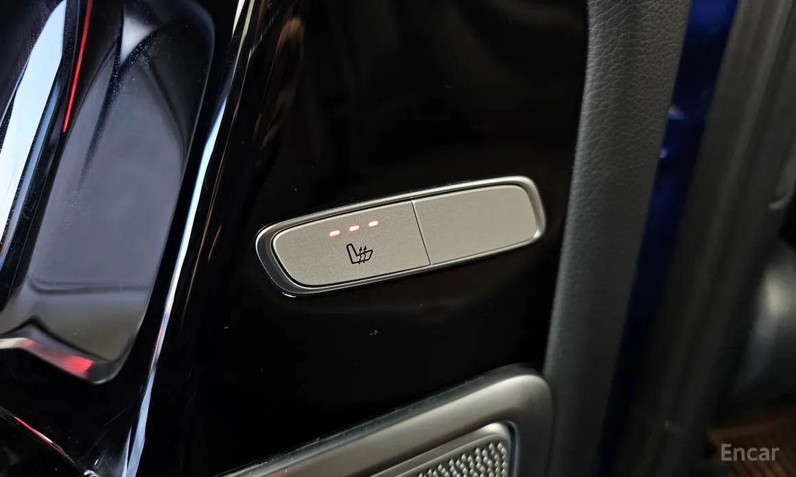 Фото 19 - Mercedes-Benz G-Class