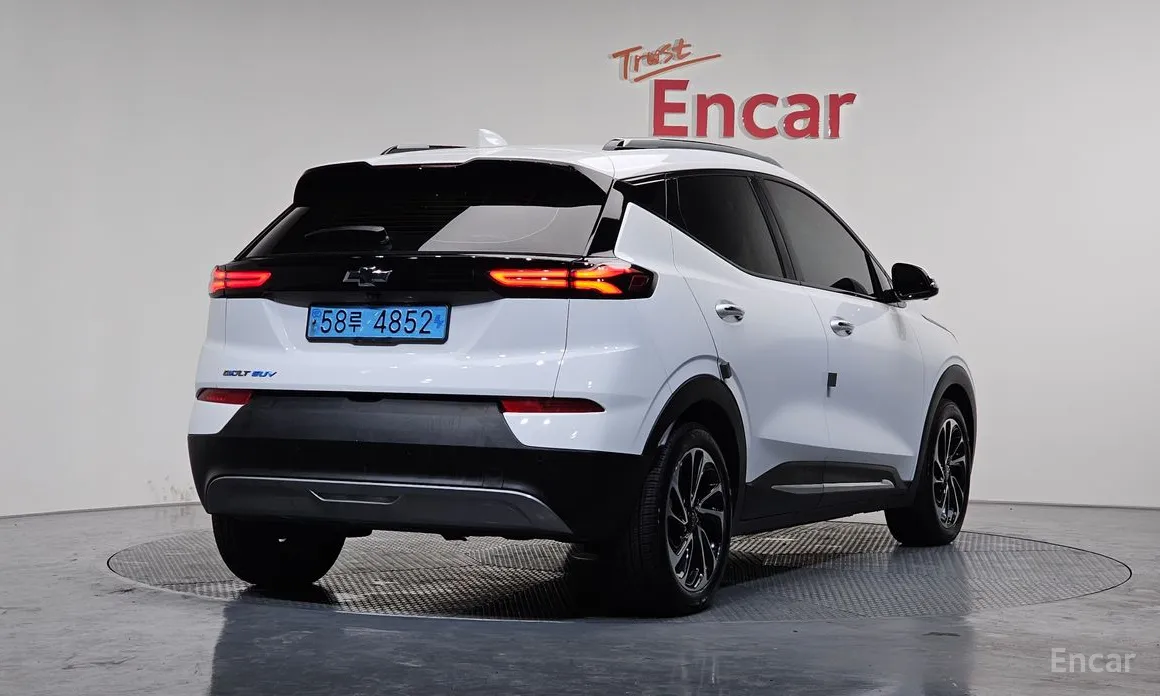 Фото 2 - Chevrolet Bolt EUV