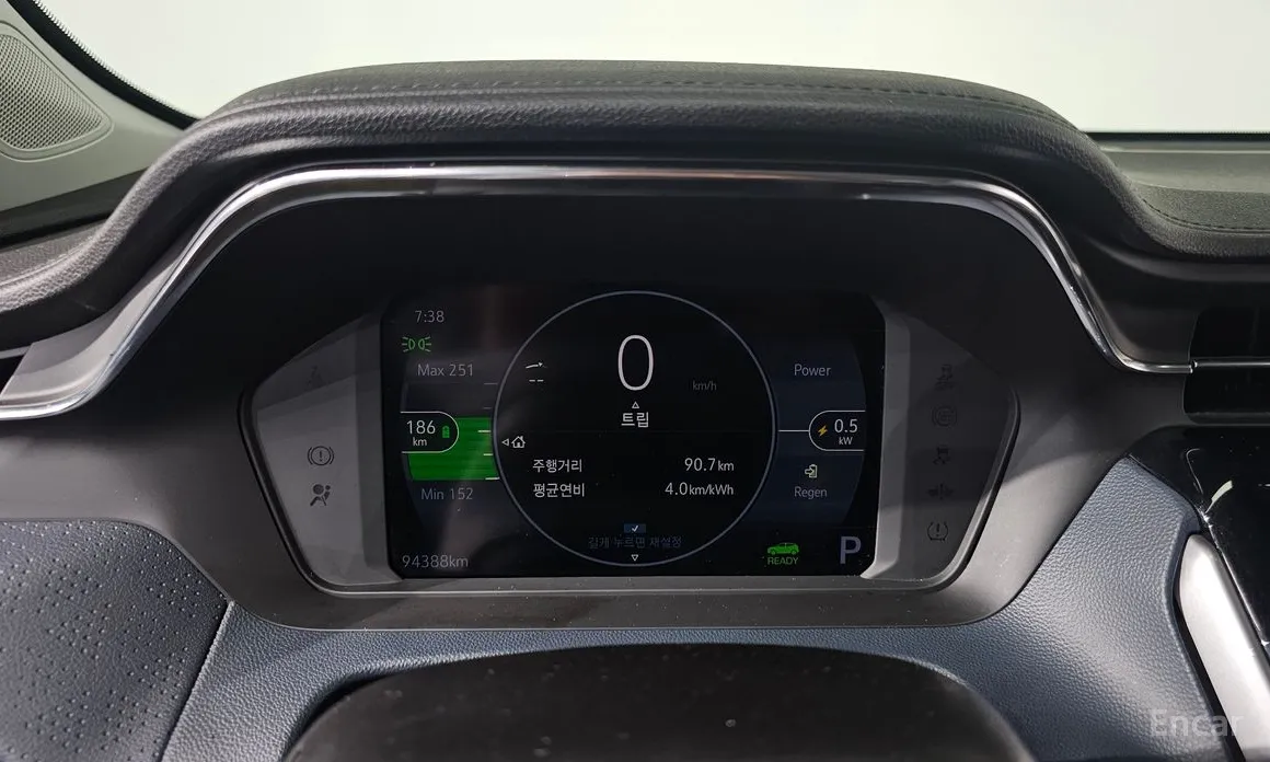 Фото 8 - Chevrolet Bolt EUV