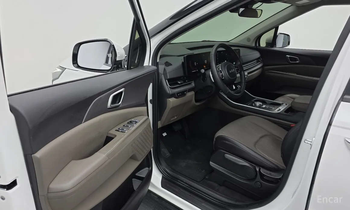 Фото 10 - Kia Carnival