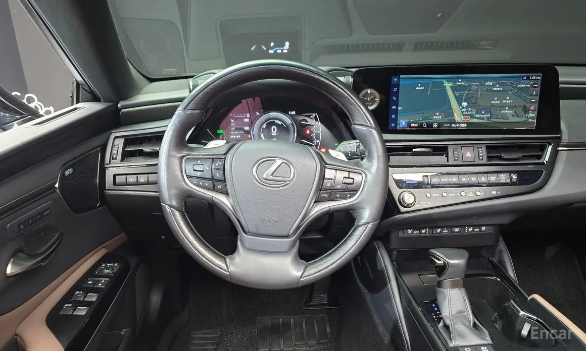 Фото 13 - Lexus ES