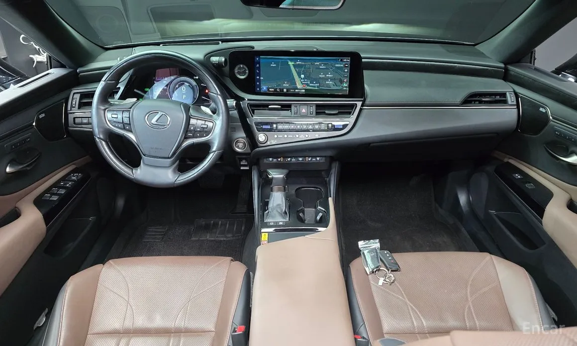 Фото 7 - Lexus ES