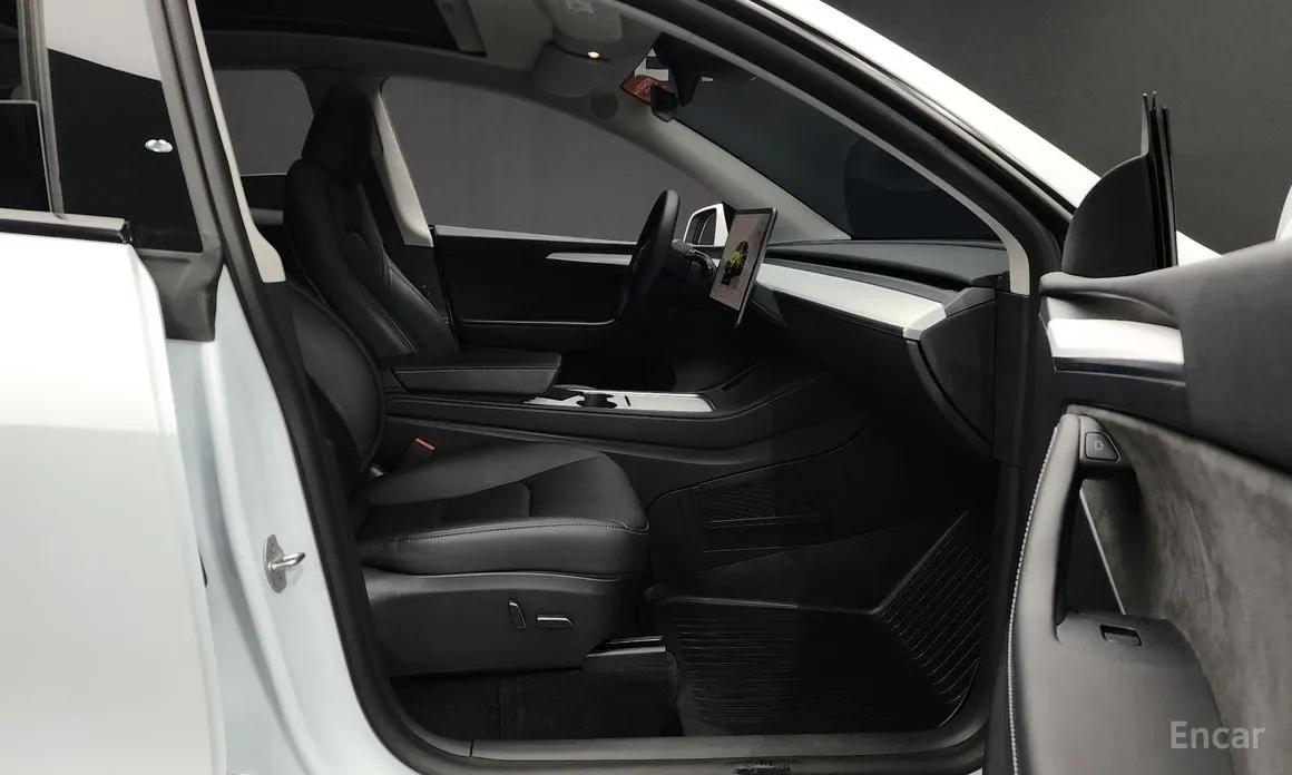 Фото 11 - Tesla Model Y