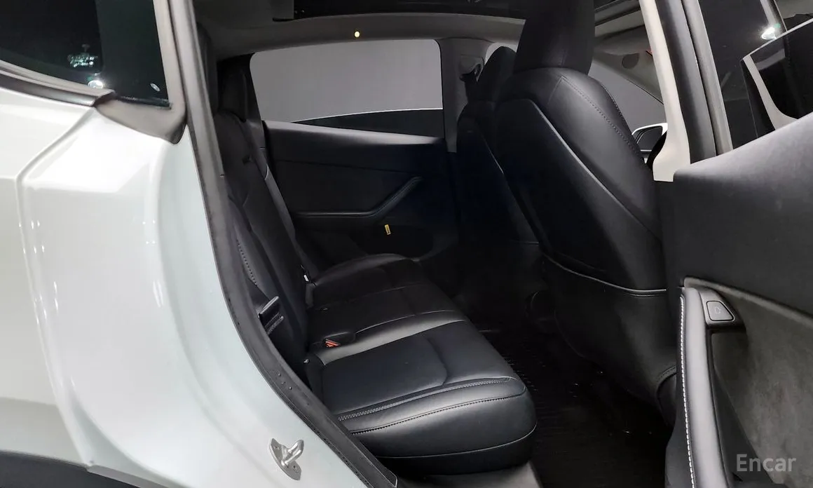 Фото 12 - Tesla Model Y