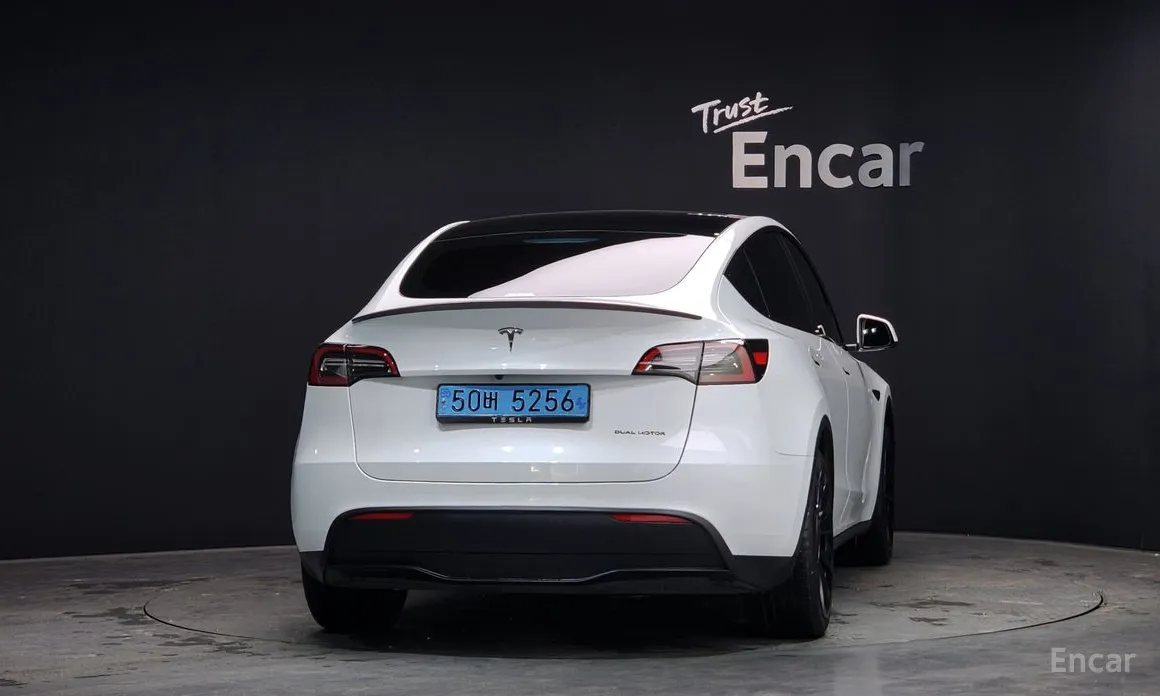 Фото 4 - Tesla Model Y