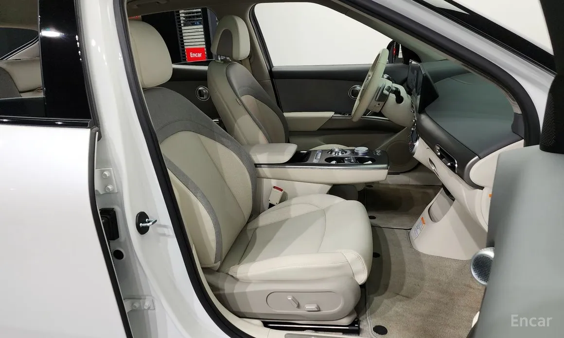 Фото 11 - Genesis GV60