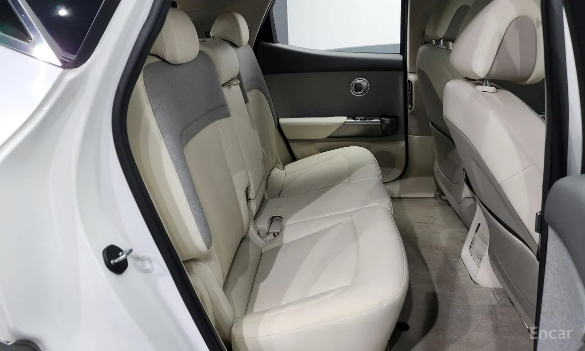 Фото 12 - Genesis GV60