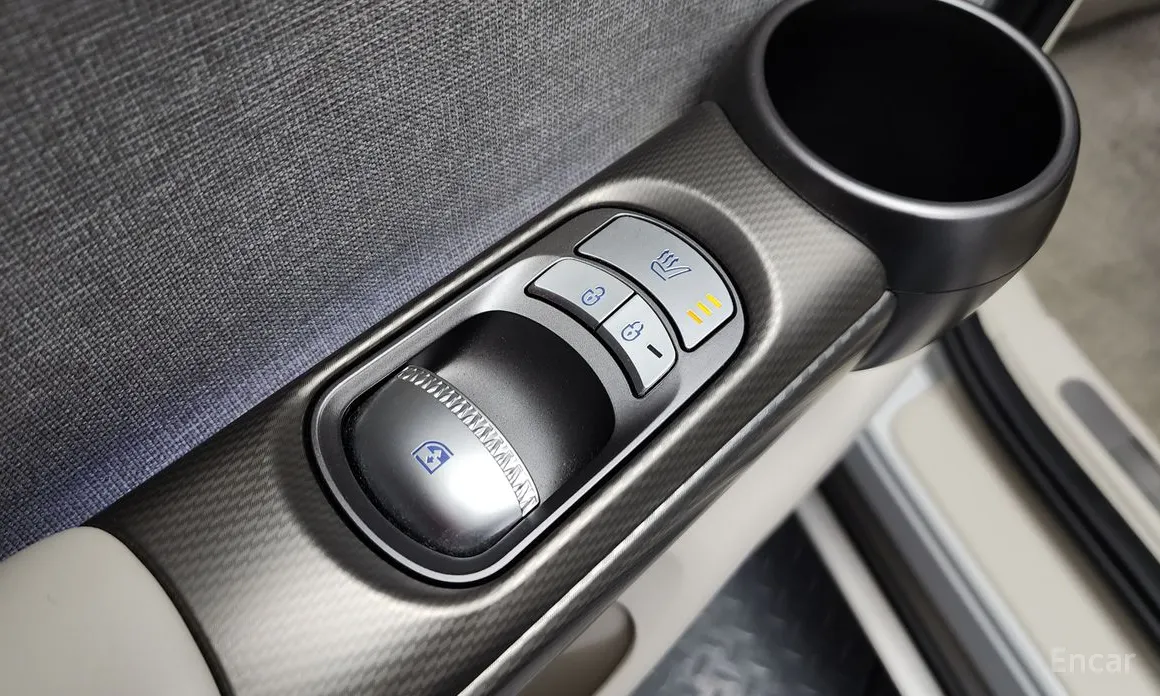 Фото 18 - Genesis GV60