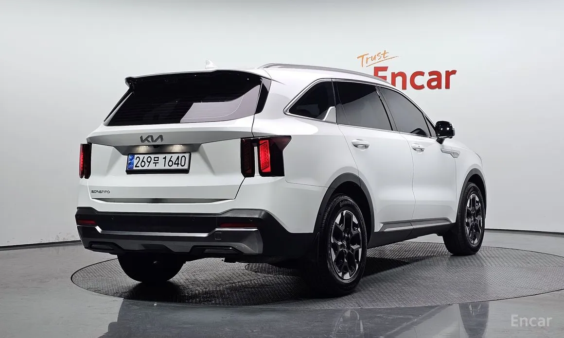 Фото 2 - Kia Sorento