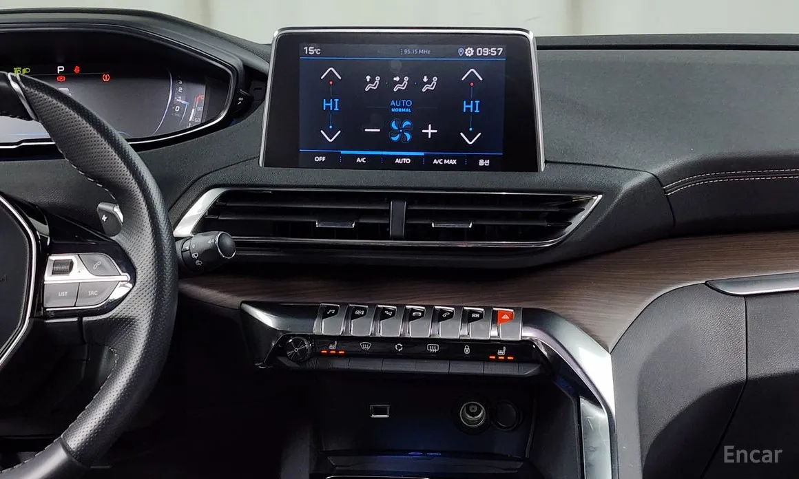 Фото 14 - Peugeot 5008