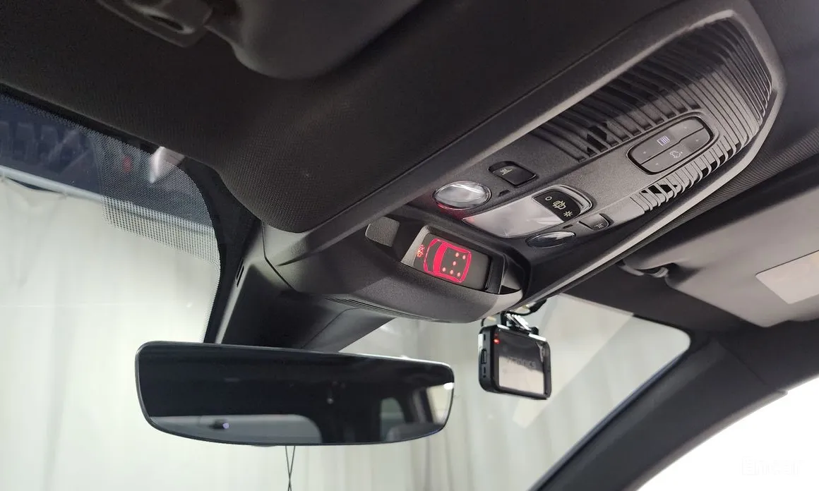 Фото 19 - Peugeot 5008