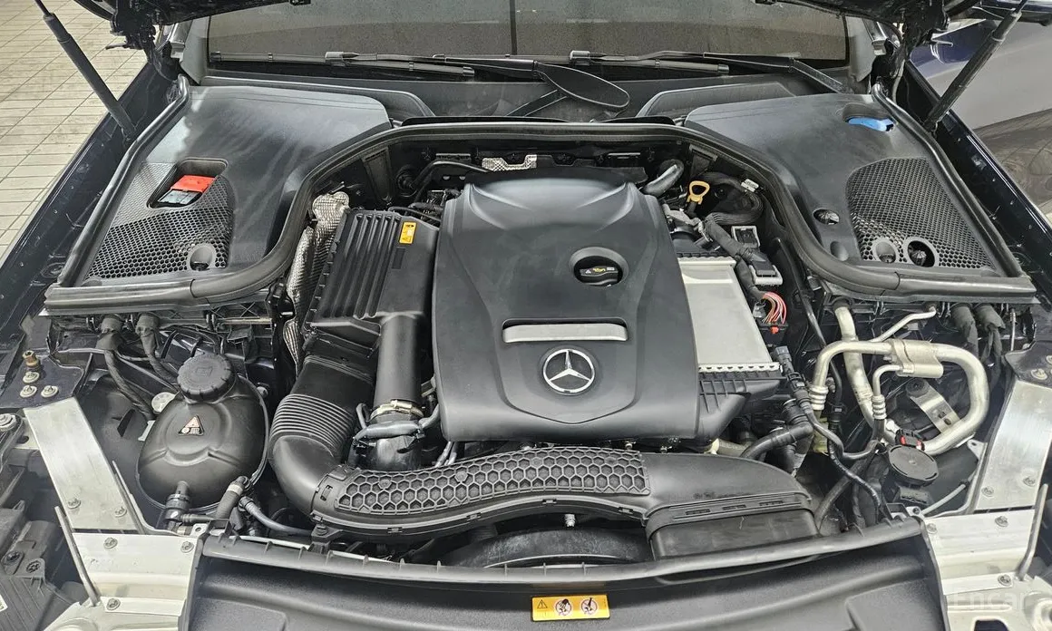 Фото 6 - Mercedes-Benz E-Class