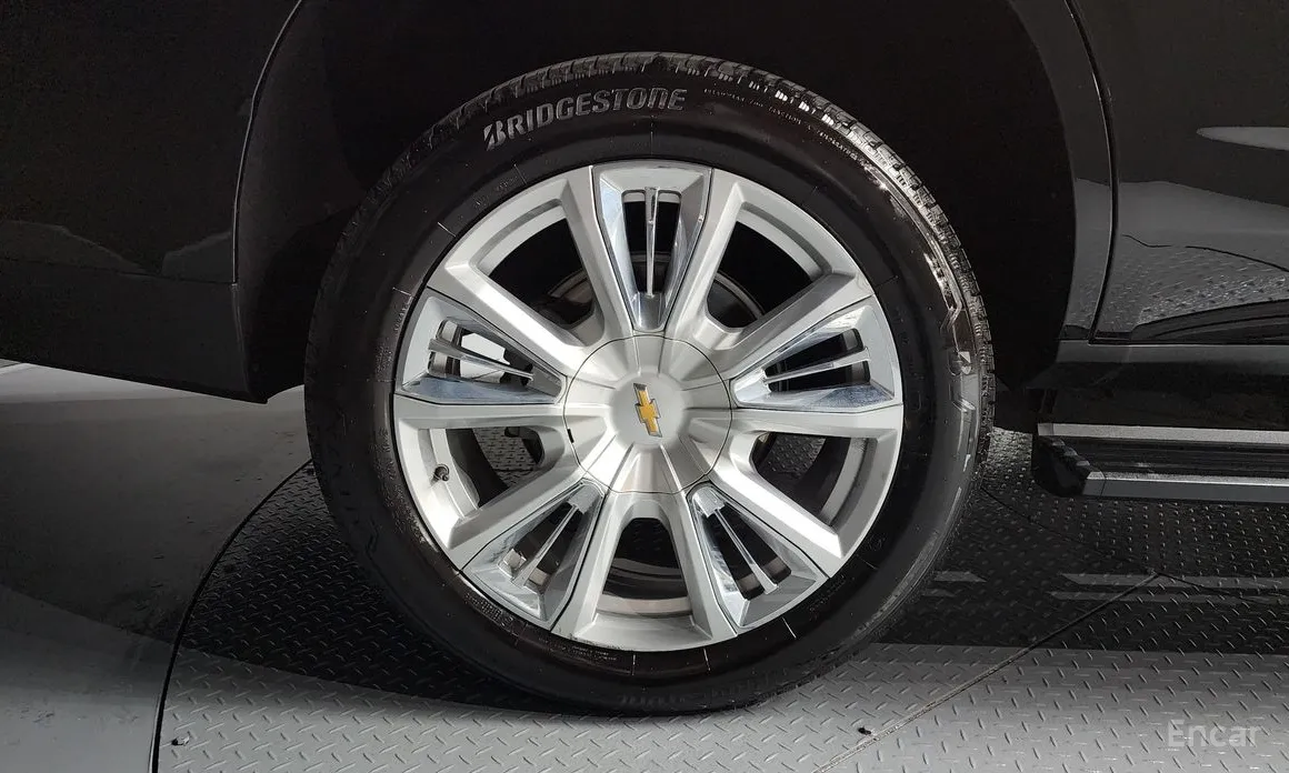 Фото 5 - Chevrolet Tahoe