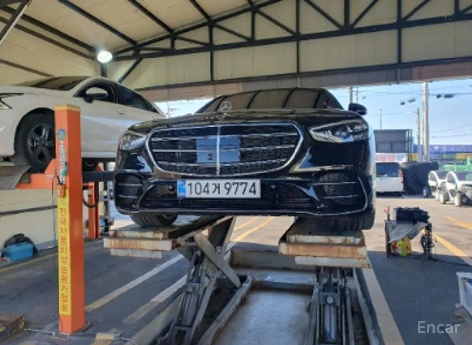 Фото 1 - Mercedes-Benz S-Class