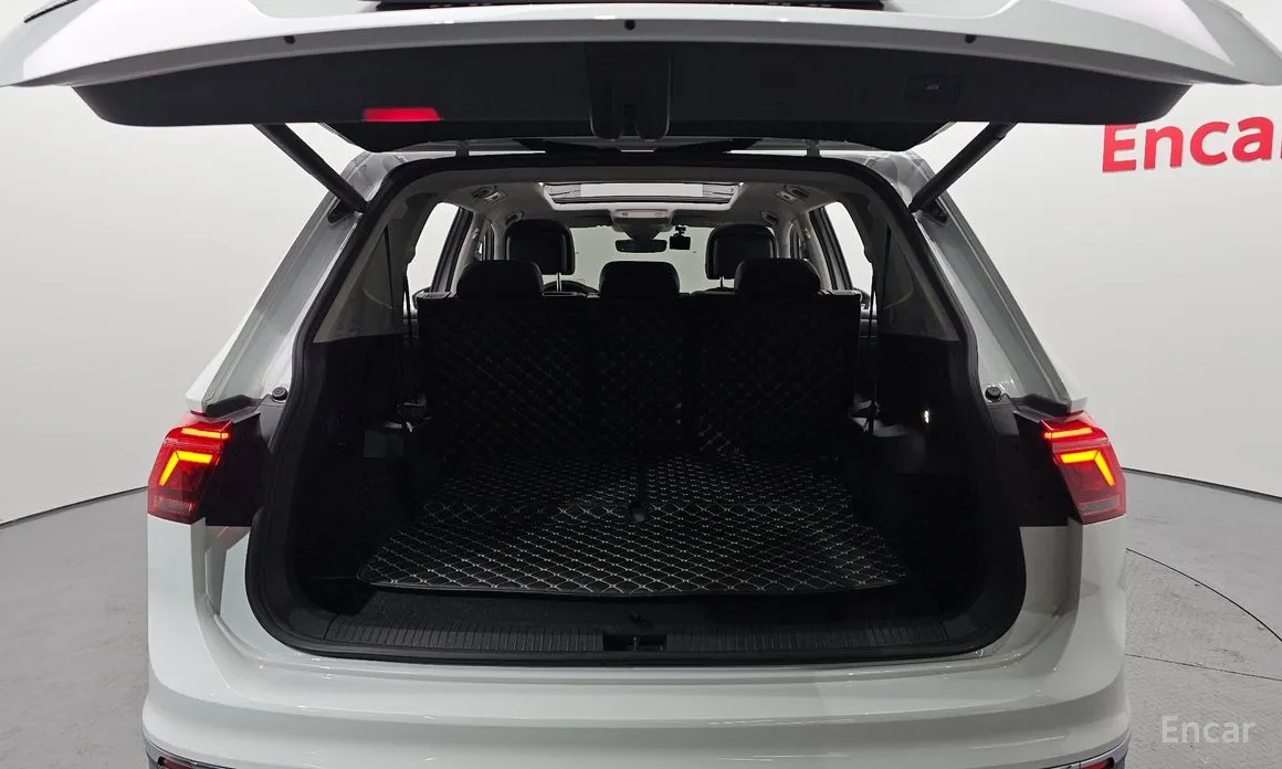 Фото 20 - Volkswagen Tiguan