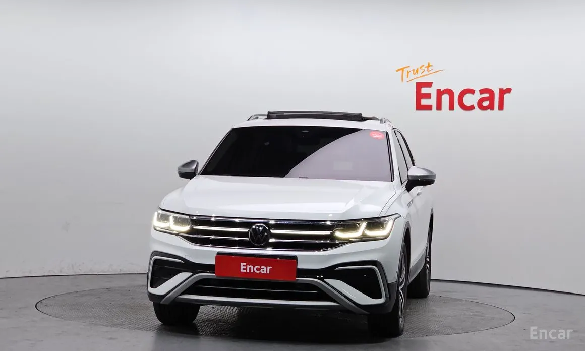 Фото 3 - Volkswagen Tiguan