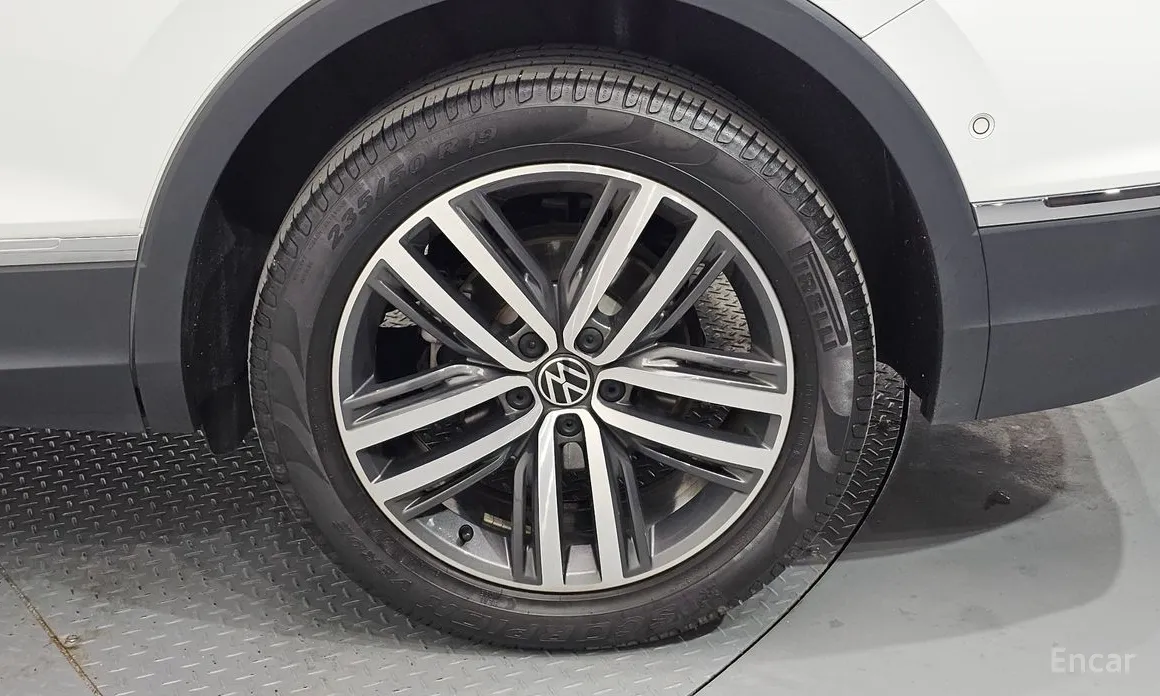 Фото 5 - Volkswagen Tiguan