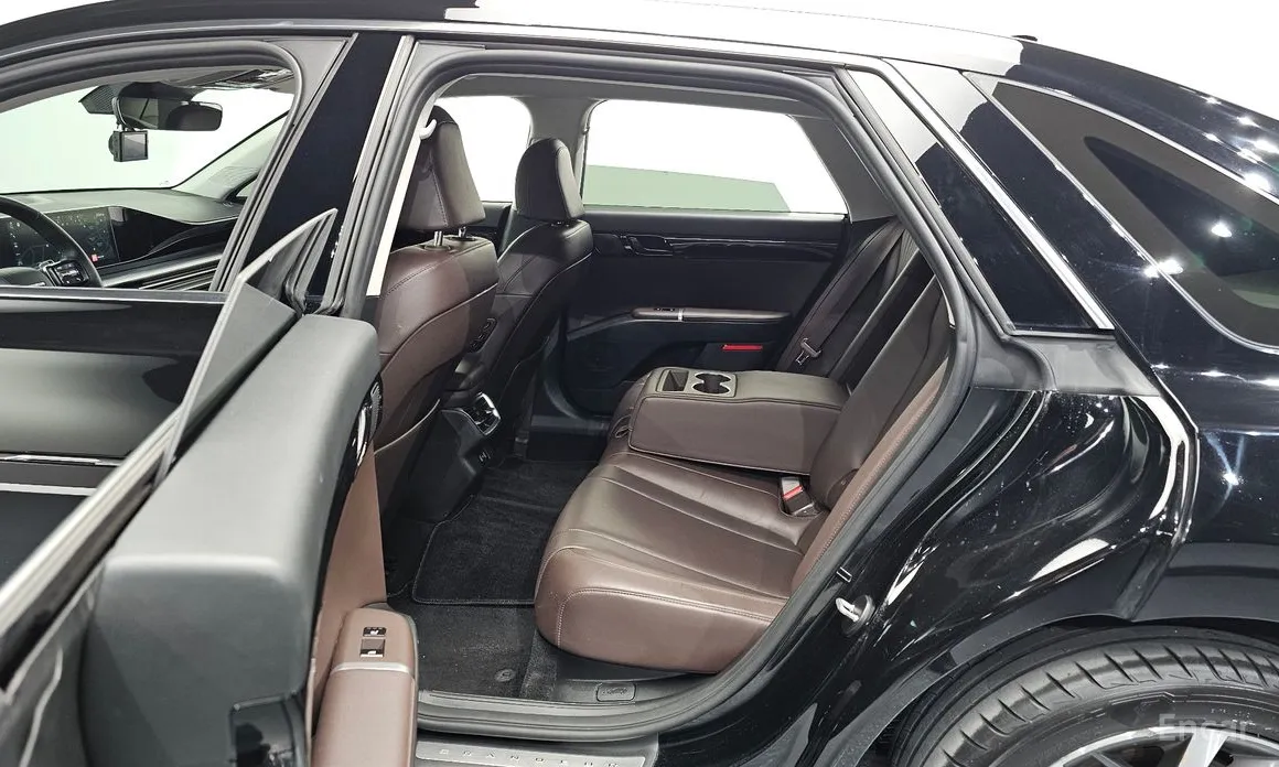 Фото 11 - Hyundai Grandeur