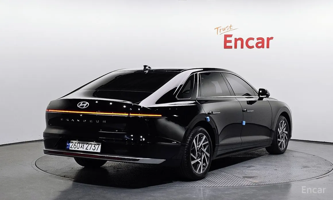 Фото 2 - Hyundai Grandeur