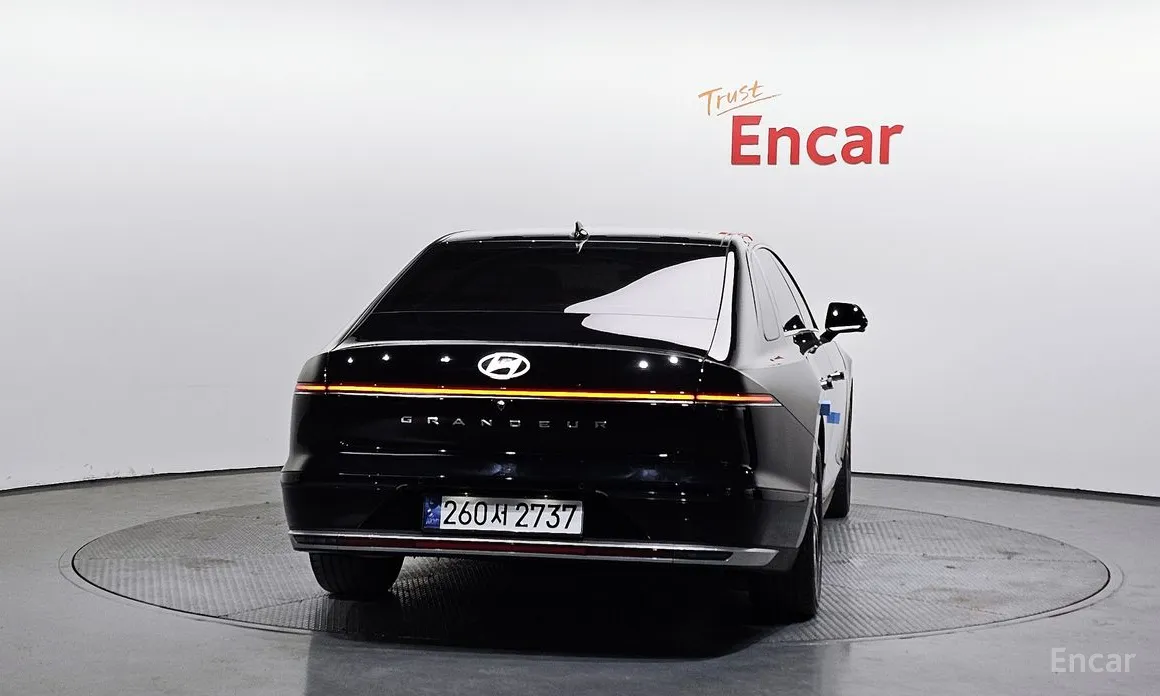 Фото 4 - Hyundai Grandeur