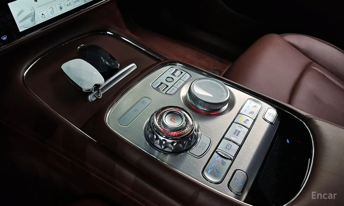 Фото 9 - Genesis G90