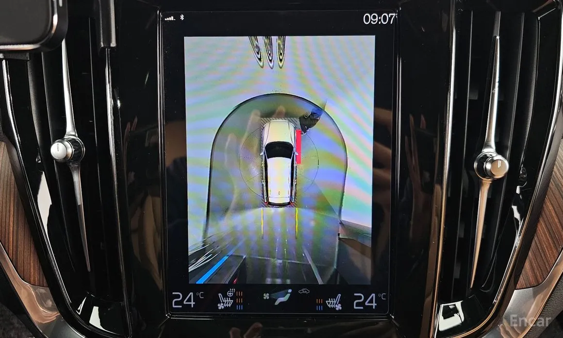 Фото 15 - Volvo V60