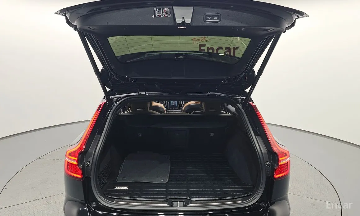 Фото 20 - Volvo V60