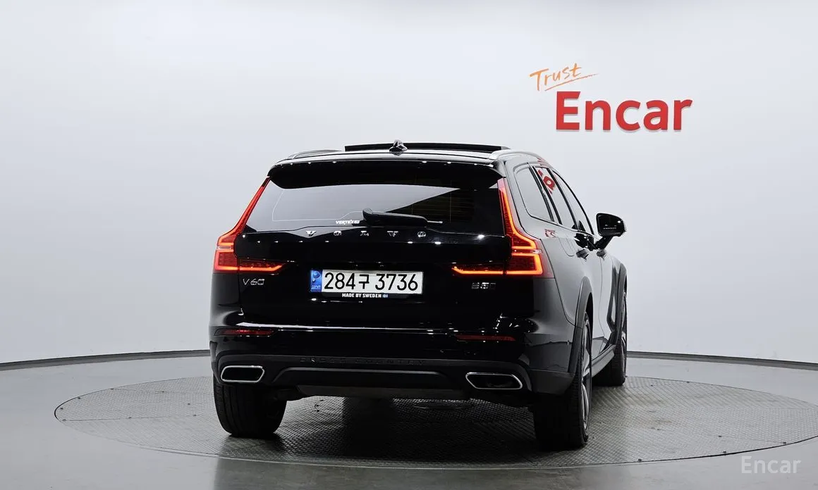 Фото 4 - Volvo V60