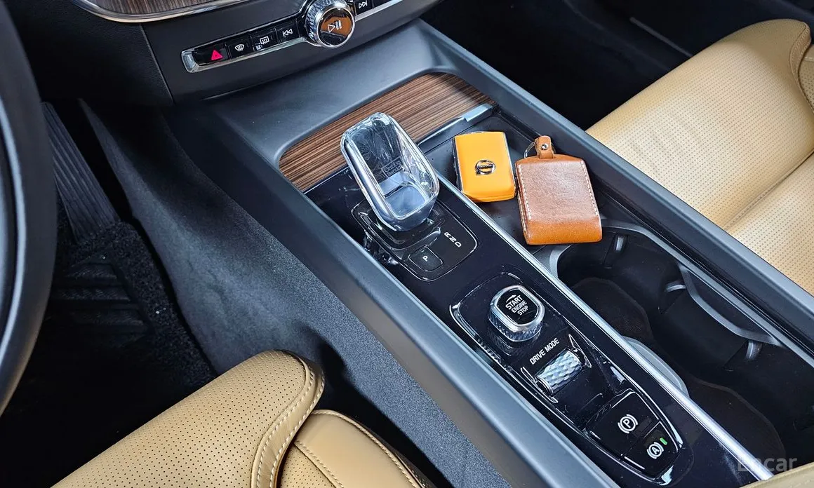 Photo 9 - Volvo XC60