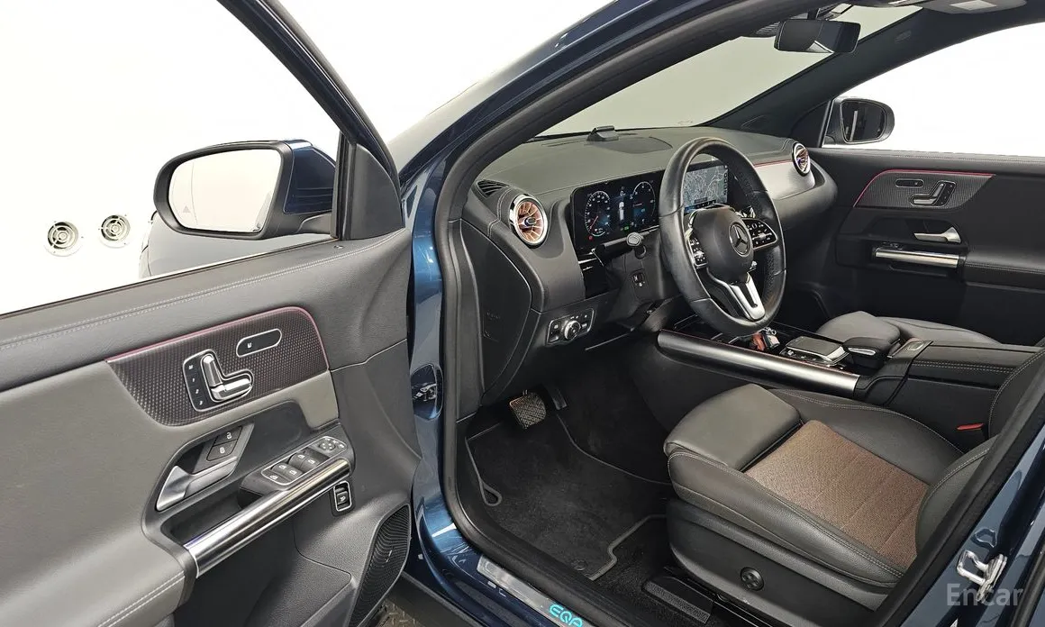 Фото 10 - Mercedes-Benz EQA