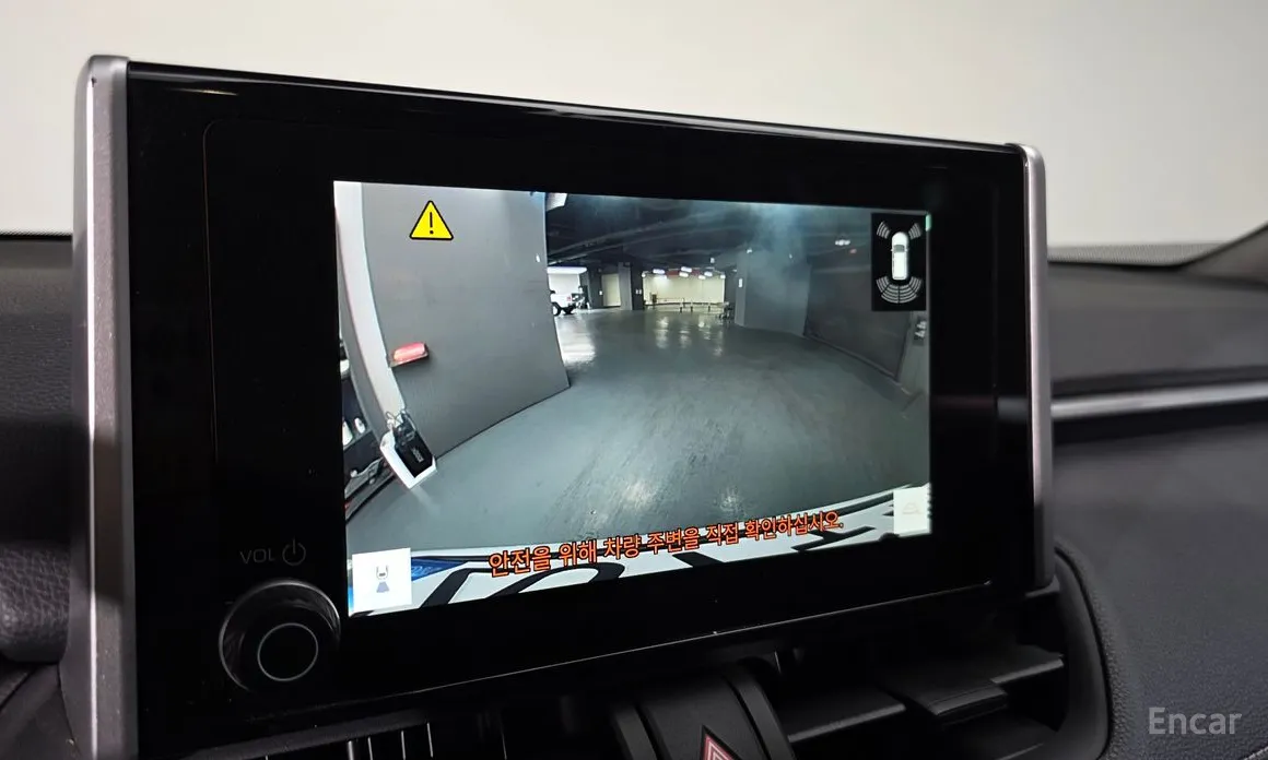 Фото 15 - Toyota RAV4