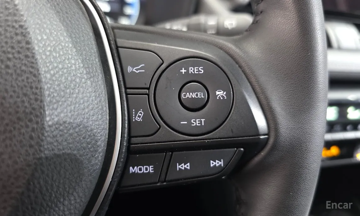 Фото 17 - Toyota RAV4