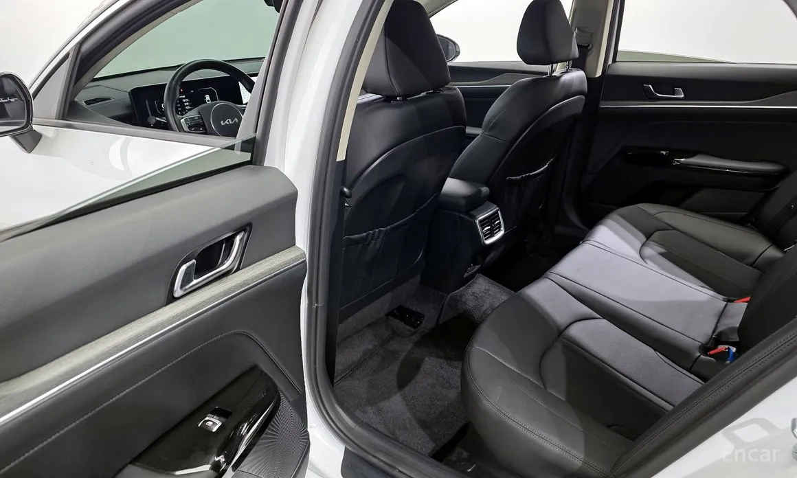 Фото 11 - Kia K5