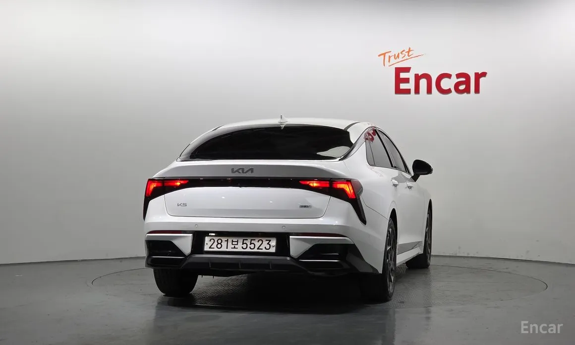 Фото 4 - Kia K5