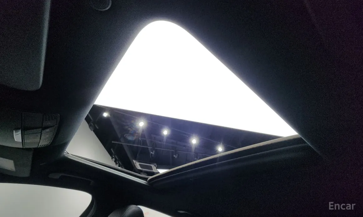 Фото 18 - Mercedes-Benz E-Class