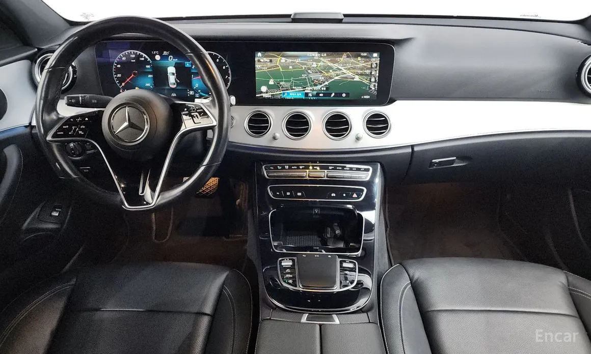 Фото 7 - Mercedes-Benz E-Class