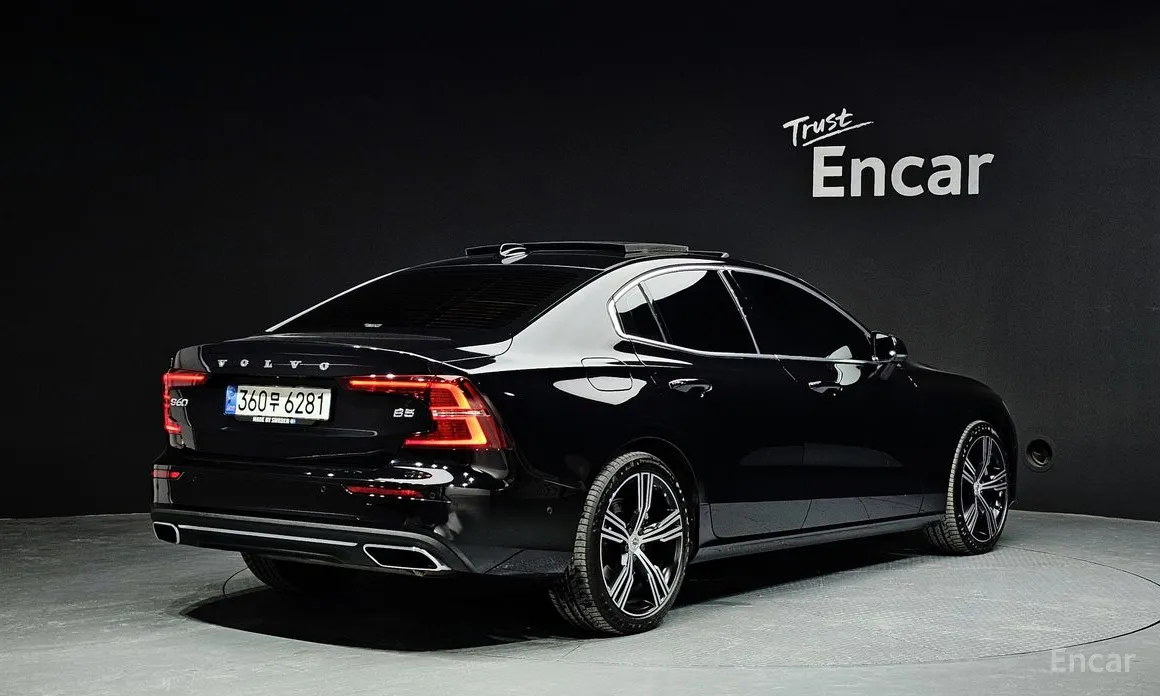 Фото 2 - Volvo S60