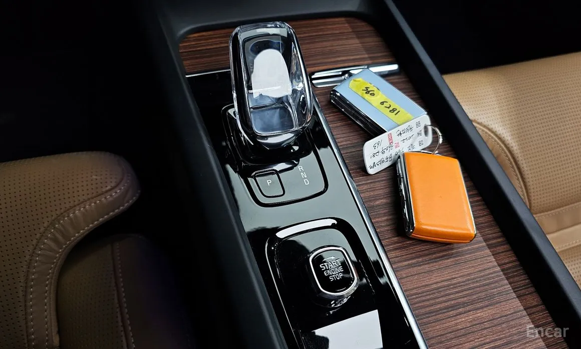 Фото 9 - Volvo S60