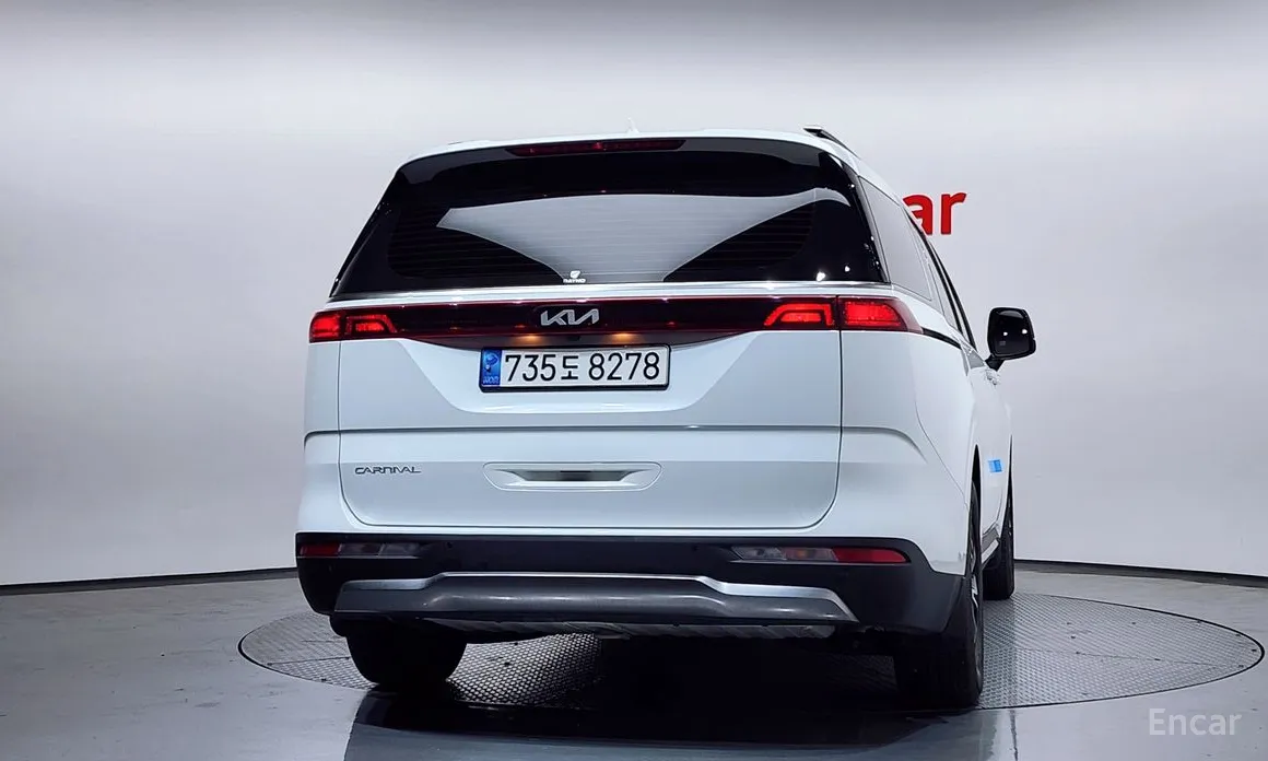 Фото 4 - Kia Carnival