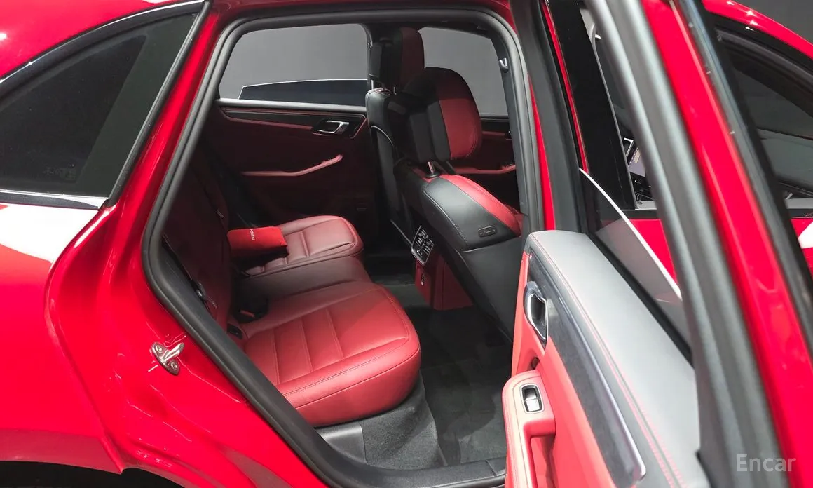 Фото 12 - Porsche Macan