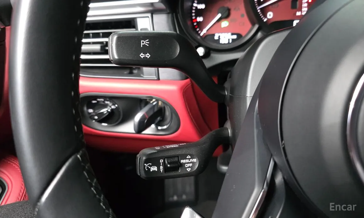 Фото 16 - Porsche Macan