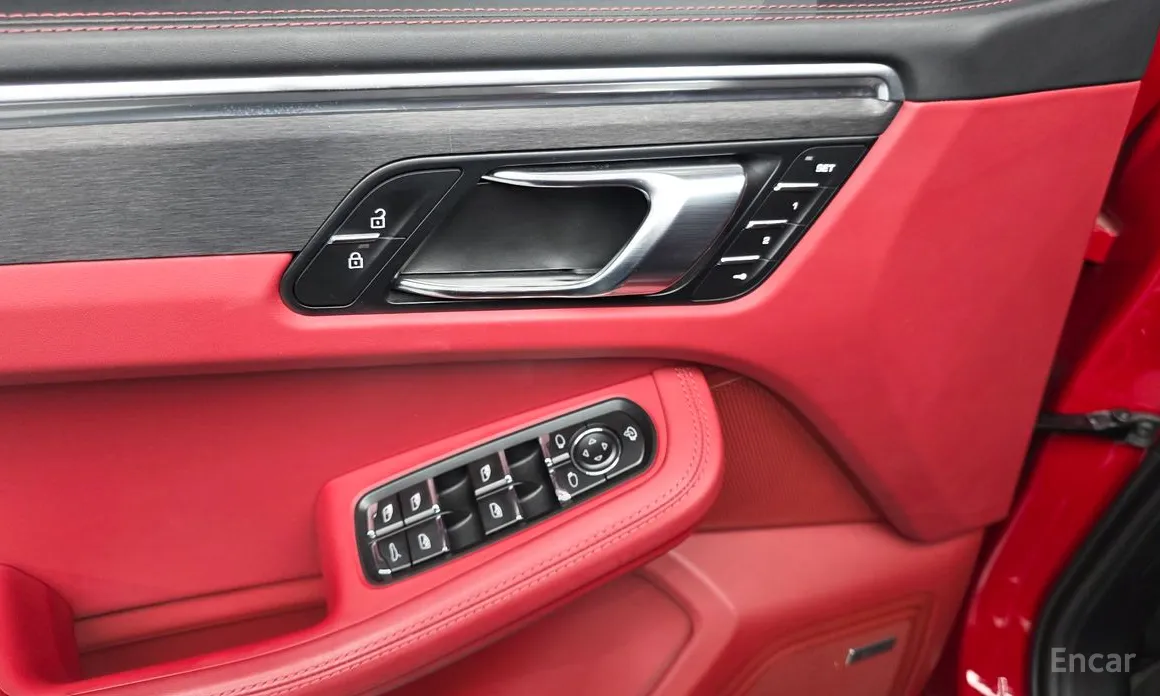 Фото 17 - Porsche Macan