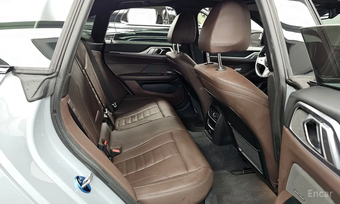 Фото 12 - BMW i4