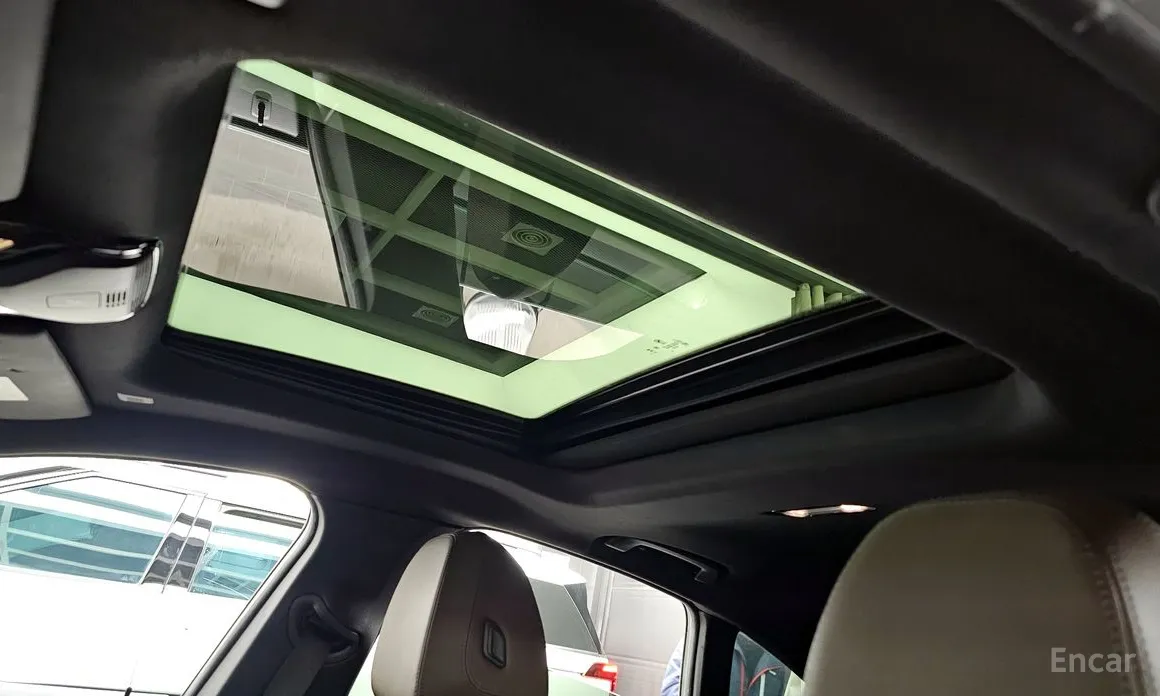 Фото 19 - BMW i4